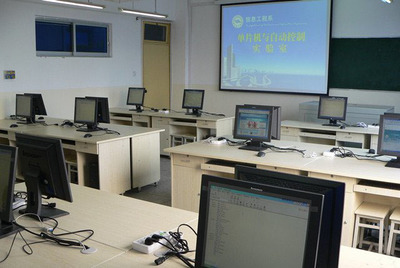 五月花劳动职业技能培训学校 信息工程系实训室中的计算机信息技术开发培训